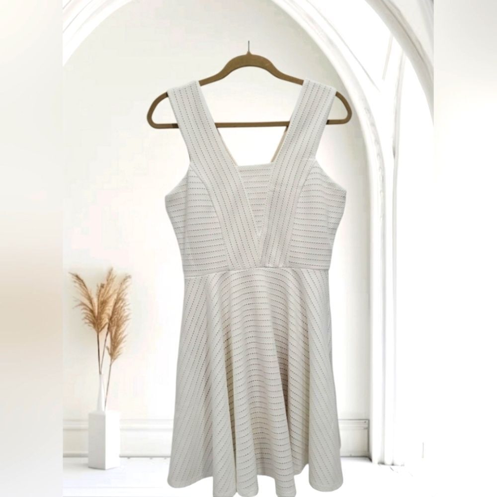 Alya Womans Lace White Dress, Size Medium